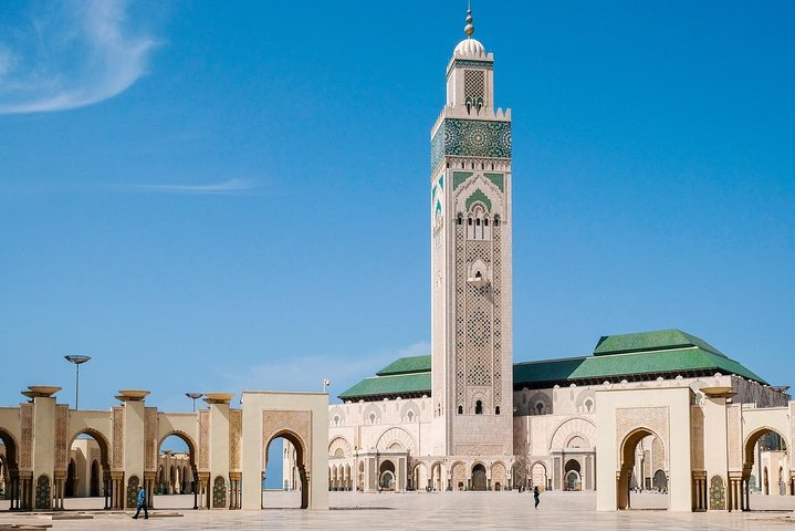 Transfer From Fez To Casablanca (Airport) - Photo 1 of 6