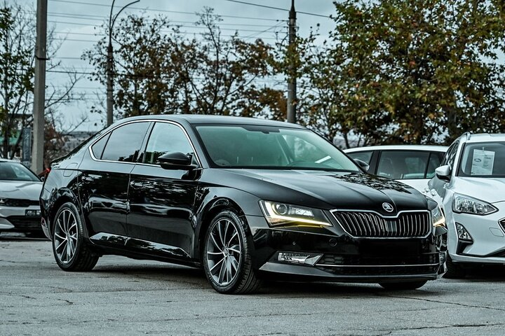 Private Airport Transfer - Skoda Superb 2020 y.p - Photo 1 of 4