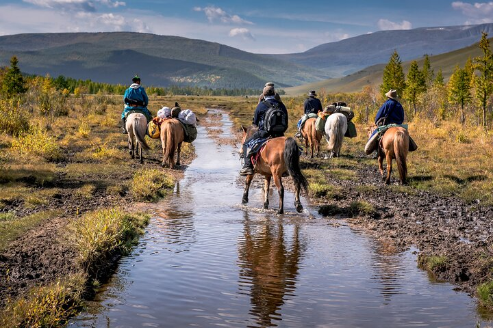 11-Day Private Horseback Riding in the 8 Lakes - Photo 1 of 5