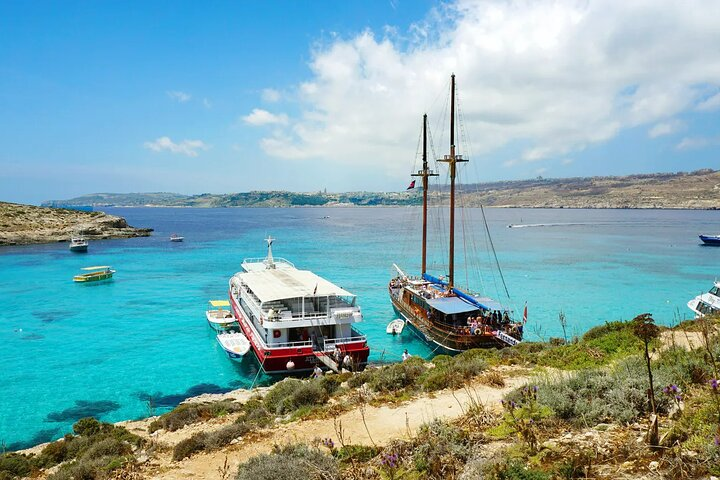 Full Day Fernandes Cruise incl. Lunch - Photo 1 of 6