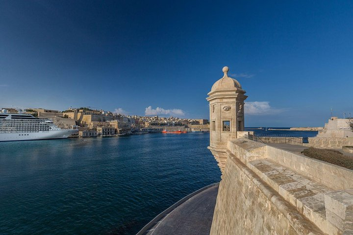 Senglea Garden view of Grand Harbour