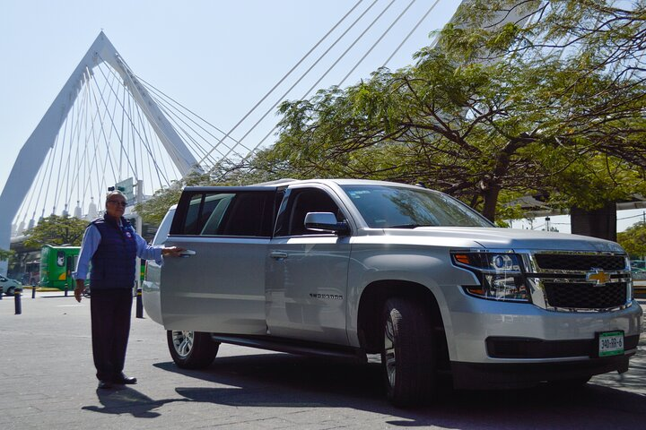 Airport Transfer to Guadalajara Hotels - Photo 1 of 6