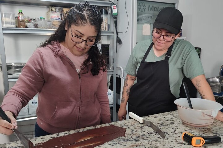 Artisanal Chocolate Bean to Bar Workshop in Cancún - Photo 1 of 18