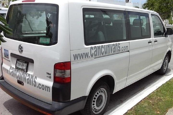 Cancun Airport Private Transfer One Way: To or From Akumal area Up to 03 Pass. - Photo 1 of 13