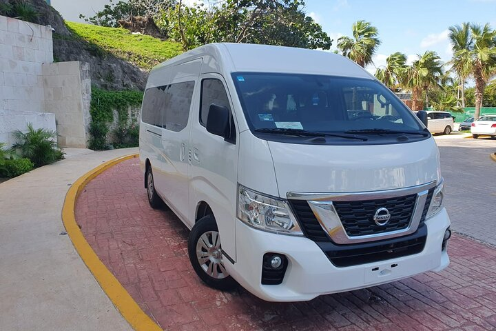 Cancun Round Trip Airport Shuttle Service - Photo 1 of 6