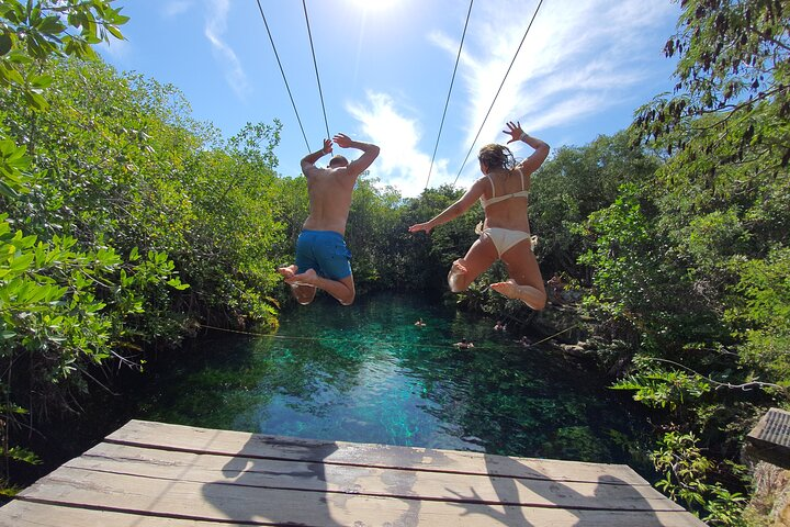 Cenotes Private Tour VIP - Photo 1 of 6