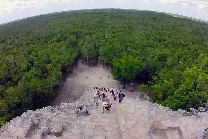 Coba Deluxe - Photo 1 of 4