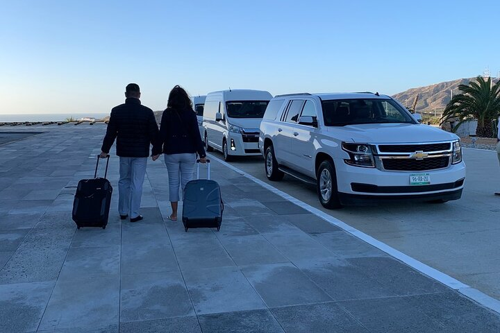 Economic Los Cabos Airport Transportation - Photo 1 of 5