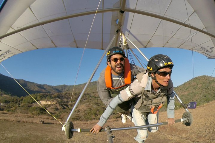 Hang gliding in Valle de Bravo - Photo 1 of 6