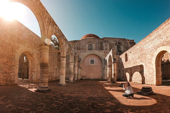 Hire Photographer, Professional Photo Shoot in Oaxaca - Photo 1 of 10