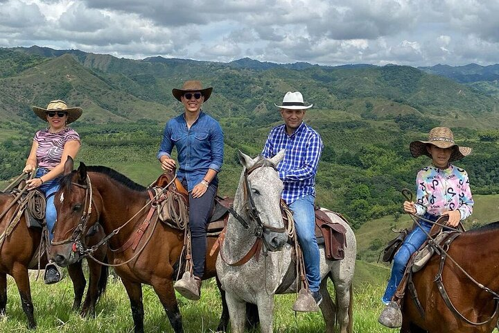 Horseback Riding in Guanajuato, Buffet and Live Mexican Music - Photo 1 of 11