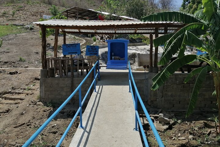  Hot Springs Water Visiting Dos Arroyos Guerrero. - Photo 1 of 6