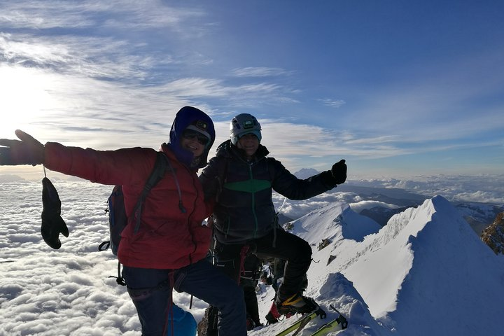 Summit Huayna Potosi 6.088m.