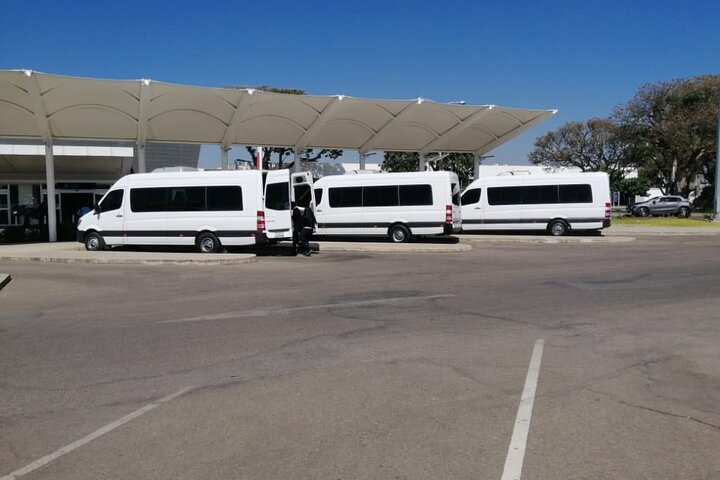 Luxury Transportation to and from Xoxocotlan Airport to Hotels - Photo 1 of 5