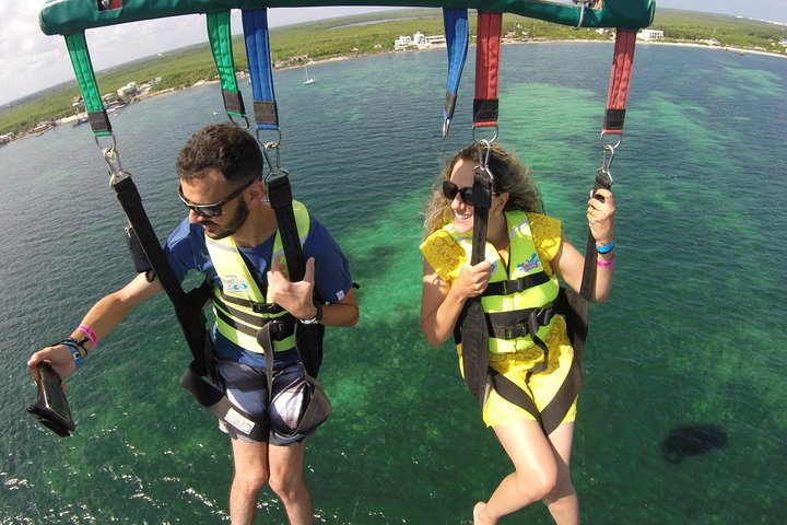 Parasailing Cancun Beachside Tour with Transportation - Photo 1 of 17