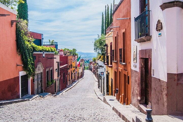 Private DayTrip Guanajuato City to San Miguel de Allende and back - Photo 1 of 7