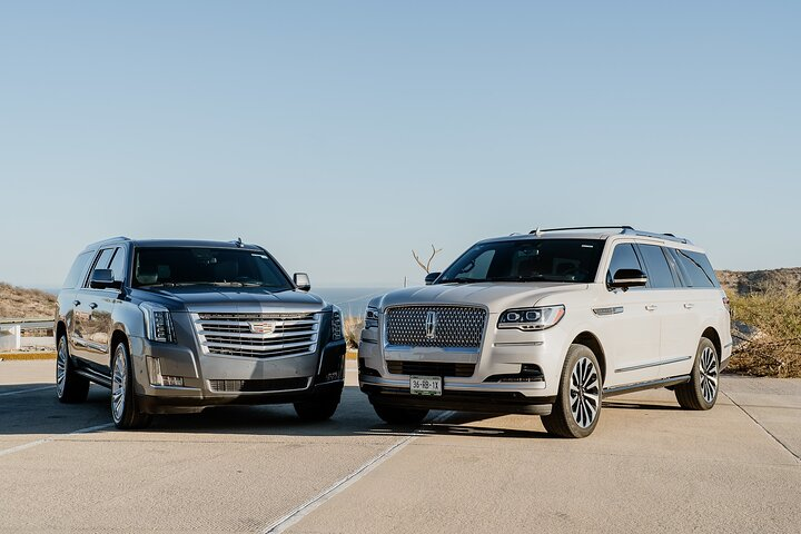 Private Lincoln Navigator Suburban and Escalade in Cabo San Lucas - Photo 1 of 6