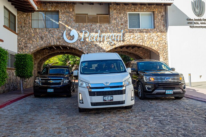 Private Transfer from Los Cabos Airport to Cabo San Lucas - Photo 1 of 9