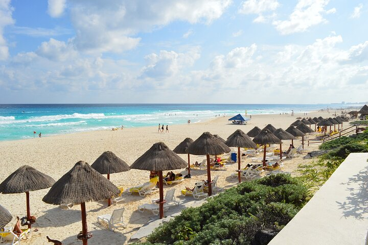 Private Transfer Tulum-Bacalar with optional 2h in Sian Ka'an Biosphere Reserve - Photo 1 of 9