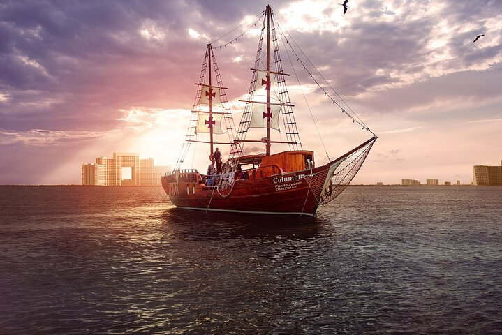 Romantic dinner in Spanish Galeon 