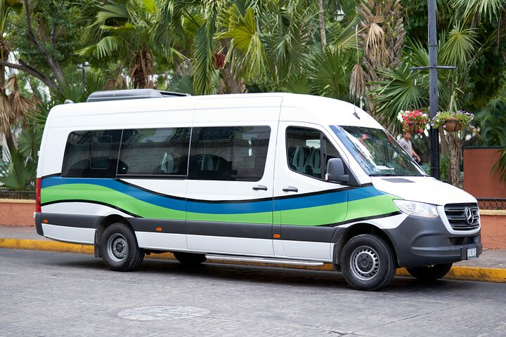 Shared Transportation Airport Merida to Hotels in Merida - Photo 1 of 6