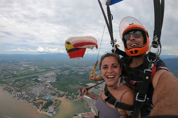 Skydiving in Los Cabos - Photo 1 of 8