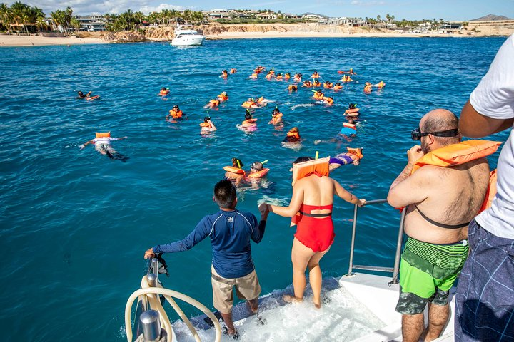 Snorkel Boat and City Shopping Tour - Photo 1 of 6