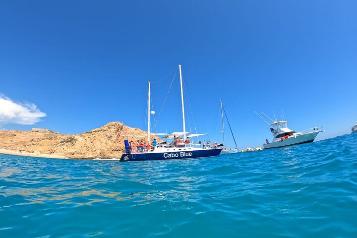 Snorkeling Experience Tour in Cabo (open bar & lunch included) CABO BLUE BOAT - Photo 1 of 25