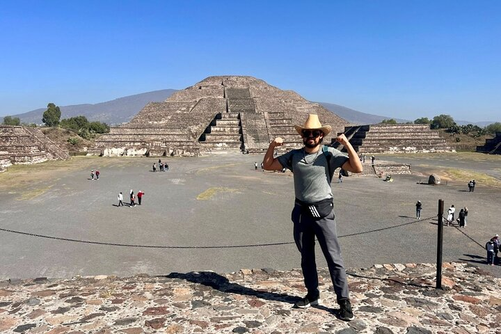 Posed image with "piramide de la luna" in the background