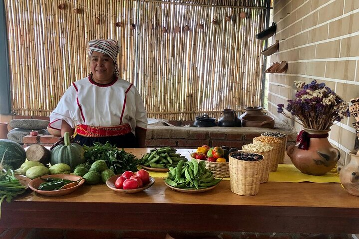 Traditional Cooking Class with Minerva Lopez - Photo 1 of 6