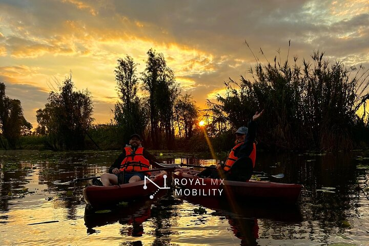 Xochimilco on a kayak at Sunrise: Breakfast & Transportation - Photo 1 of 12