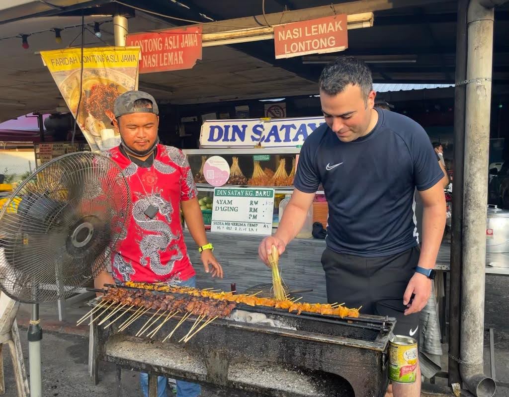 Brunch Cycling Tour in the KL Central Business District - Photo 1 of 7