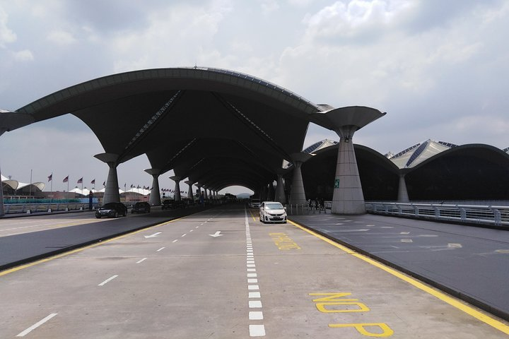 KLIA Driveway