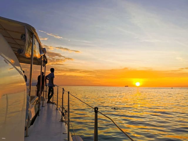 kota-kinabalu-sunset-cruise-with-buffet-dinner-sunset-fishing-sabah_1