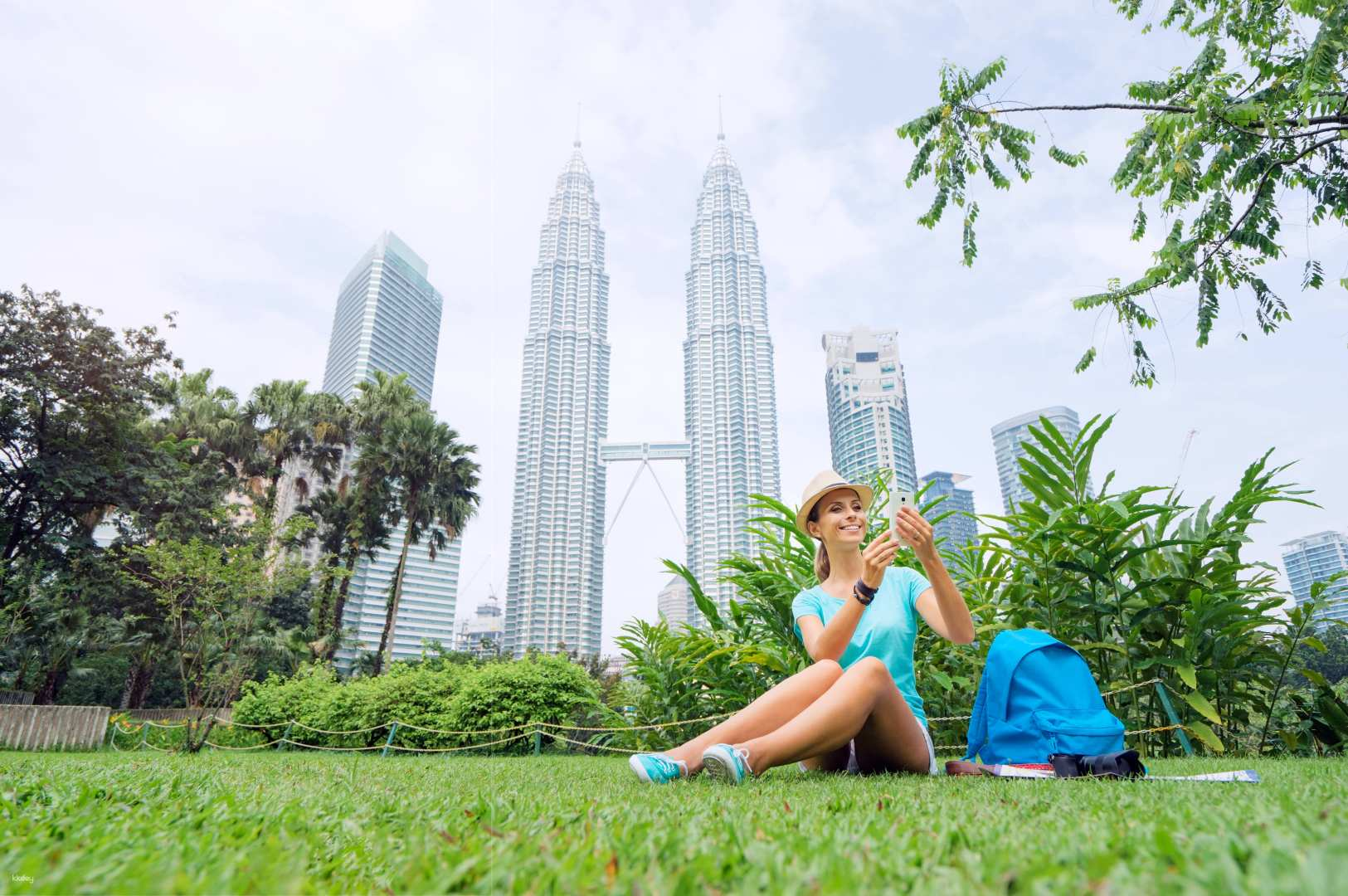 Kuala Lumpur Half-Day Tour: Petronas Twin Towers, National Monument, National Mosque, Dataran Merdeka  | Malaysia - Photo 1 of 6