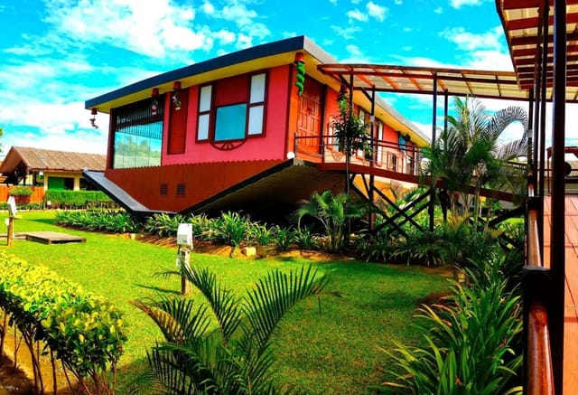 rumah-terbalik-the-upside-down-house-of-borneo-entrance-ticket-kota-kinabalu-sabah_1