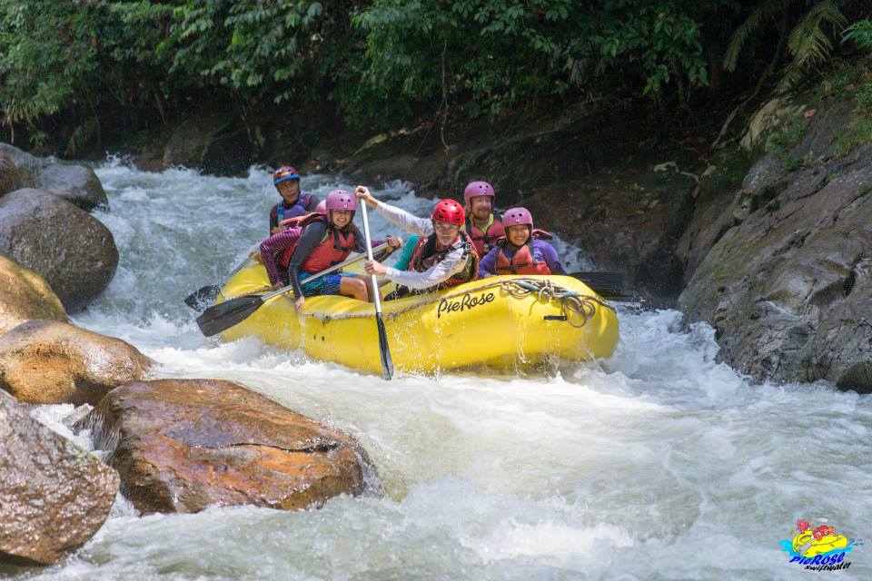 ล่องแก่งแม่น้ำสลิม โดย Pierose Swiftwater - Photo 1 of 6