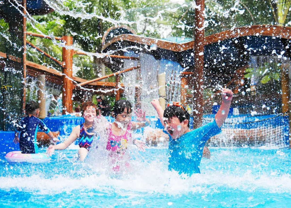 8d6fc7f3-6c8d-4728-8e3a-39ae152fbc13_wet-world-water-park-shah-alam-malaysia-large.webp