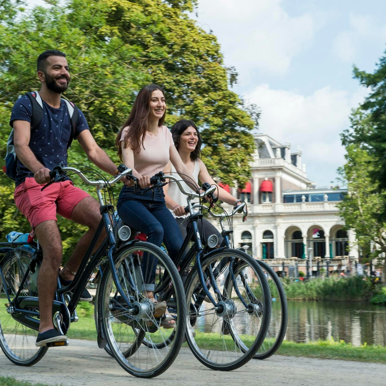 Amsterdam: Bike Rental - Photo 1 of 9