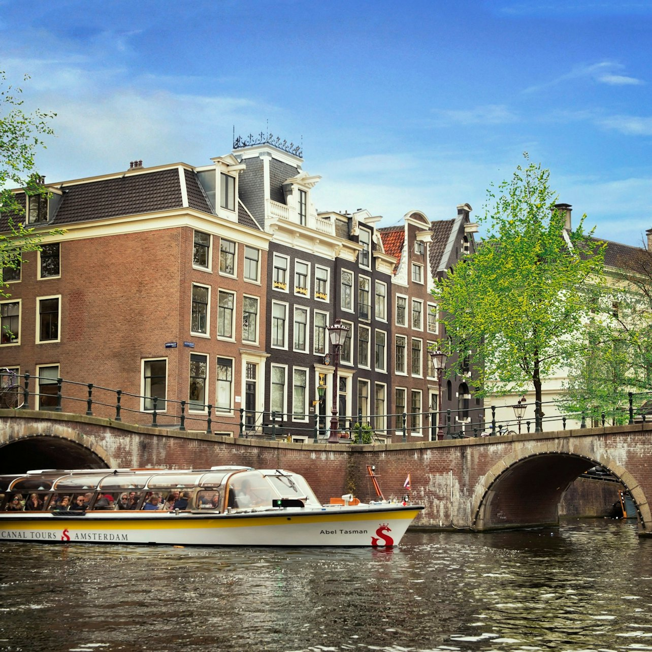 Amsterdam Canal Cruise: Damrak Open Departure - Photo 1 of 5