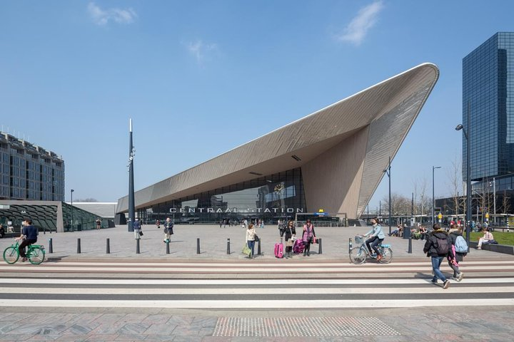 Central Station Rotterdamhttps://media-cdn.tripadvisor.com/media/attractions-splice-spp-720x480/07/a4/ff/b8.jpg