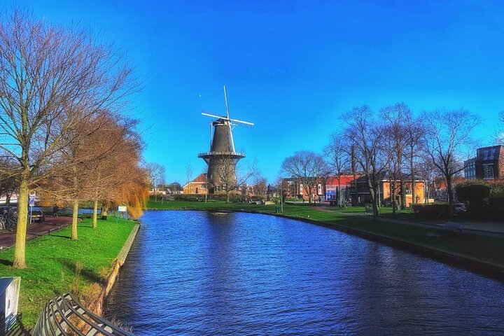 WIndmills are a common sight during our Dutch polder and windmill walking tour