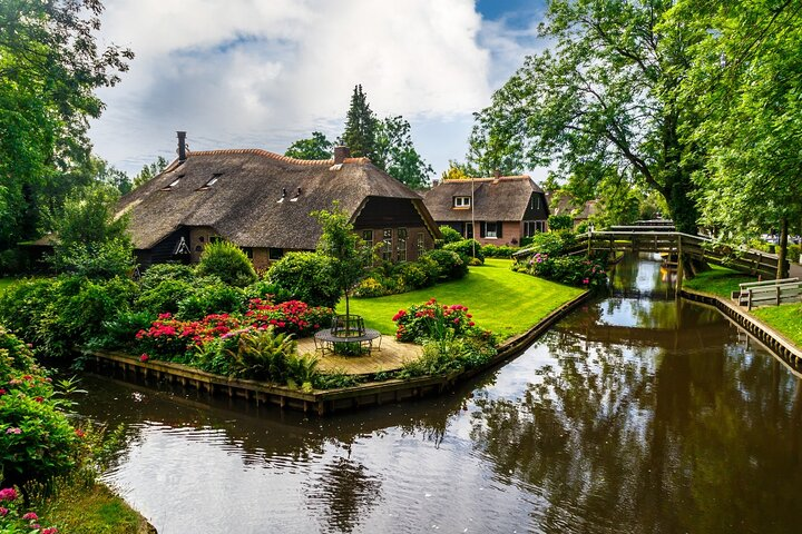 From Amsterdam: discover the charm of Giethoorn incl. boat cruise - Photo 1 of 7