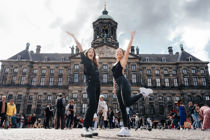 Private Amsterdam Professional Photoshoot at Dam Square - Photo 1 of 13