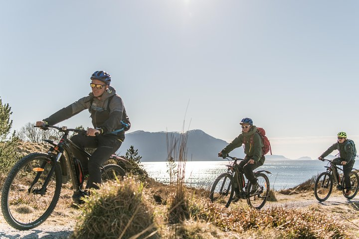 E-bike And Hiking Tour In Ålesund - Photo 1 of 16