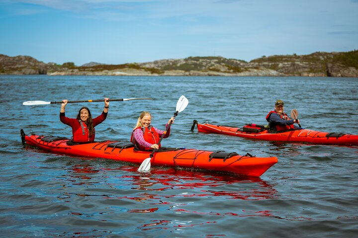 Guided Kayak Tour Bergen - Photo 1 of 7