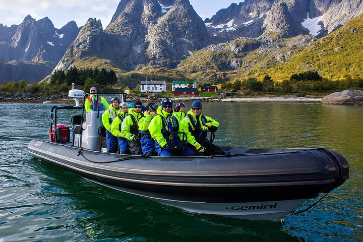 Happy people going on RIB Safari