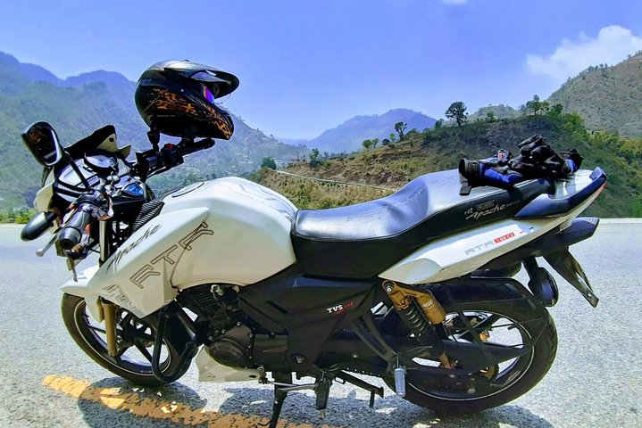 Bike tour to Syambhunath stupa