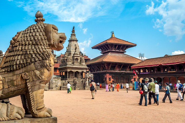 Wonder around Pashupatinath Temple, Boudanath Stupa and Bhaktapur Durbar Square - Photo 1 of 11