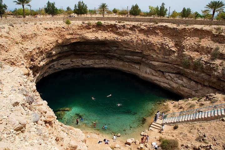 WADI SHABI, TIWI BEACH & BIMAH TOUR